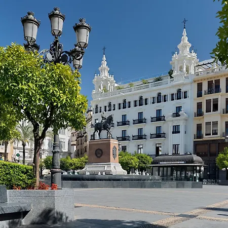 Отель H10 Palacio Colomera Кордова