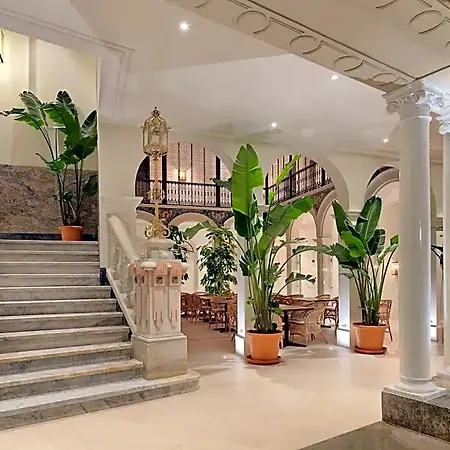 H10 Palacio Colomera 호텔 4*