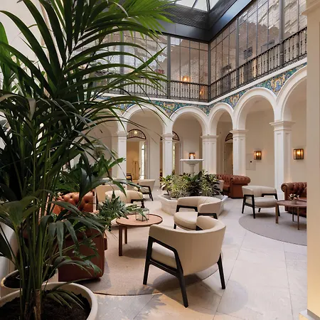 H10 Palacio Colomera Hotel 4*