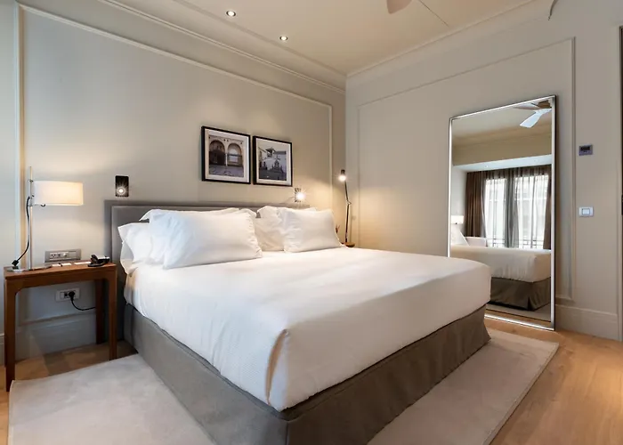 Отель H10 Palacio Colomera Кордова