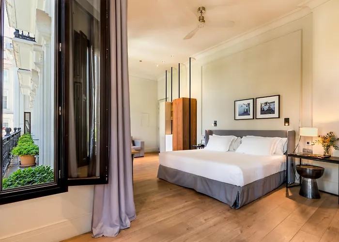 Отель H10 Palacio Colomera Кордова