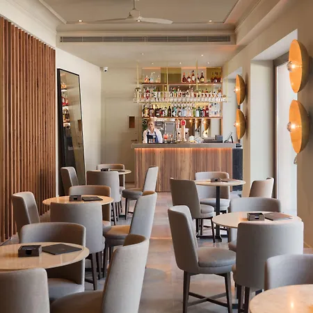 Ξενοδοχείο H10 Palacio Colomera 4*