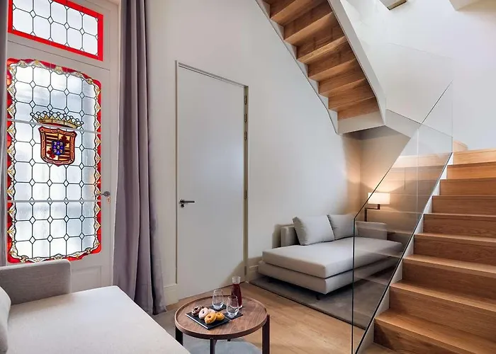 ホテル H10 Palacio Colomera 4*