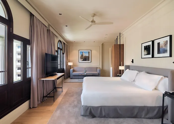 H10 Palacio Colomera 4* コルドバ