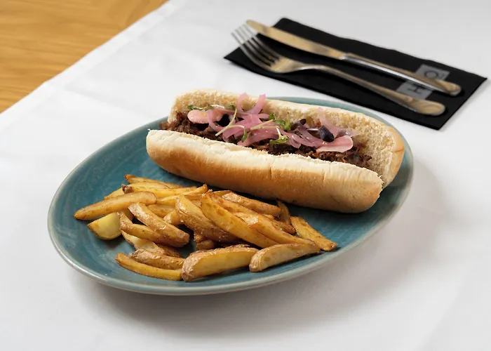 H10 Palacio Colomera ホテル