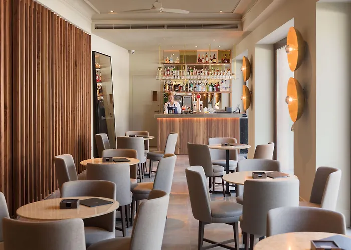 Hotell H10 Palacio Colomera 4*